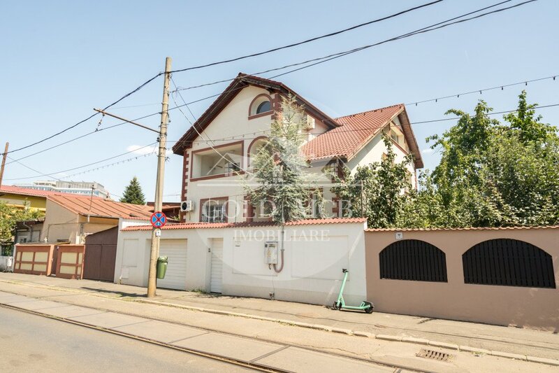 1 Mai- Chibrit- Vila pentru doua familii