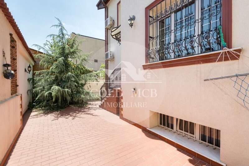 1 Mai- Chibrit- Vila pentru doua familii