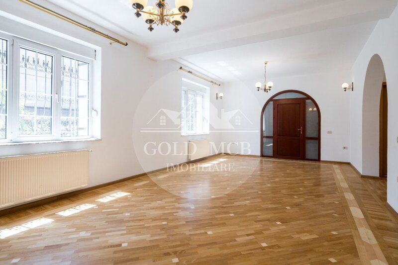 1 Mai- Chibrit- Vila pentru doua familii