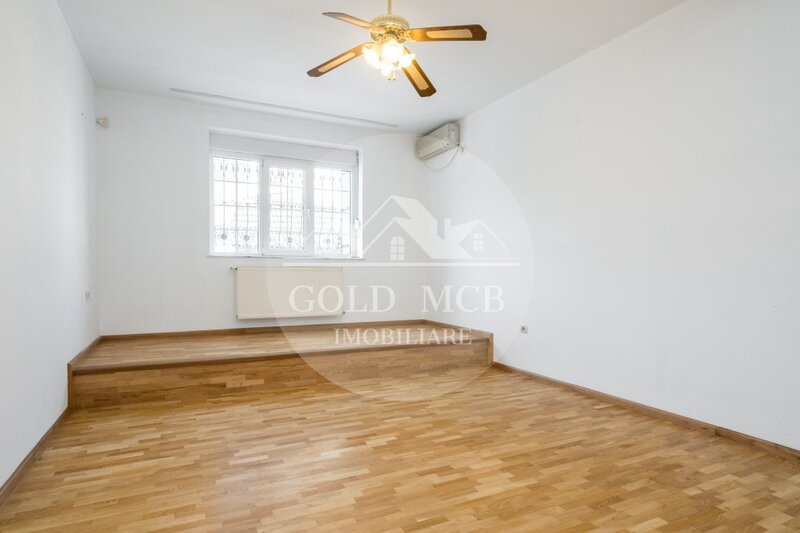 1 Mai- Chibrit- Vila pentru doua familii