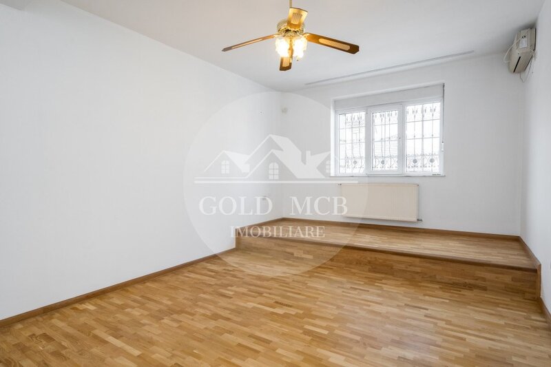 1 Mai- Chibrit- Vila pentru doua familii